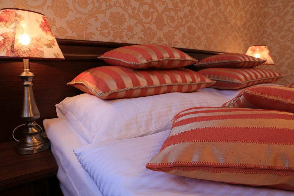 Hotel Kopernik تشيخوتشينيك الغرفة الصورة