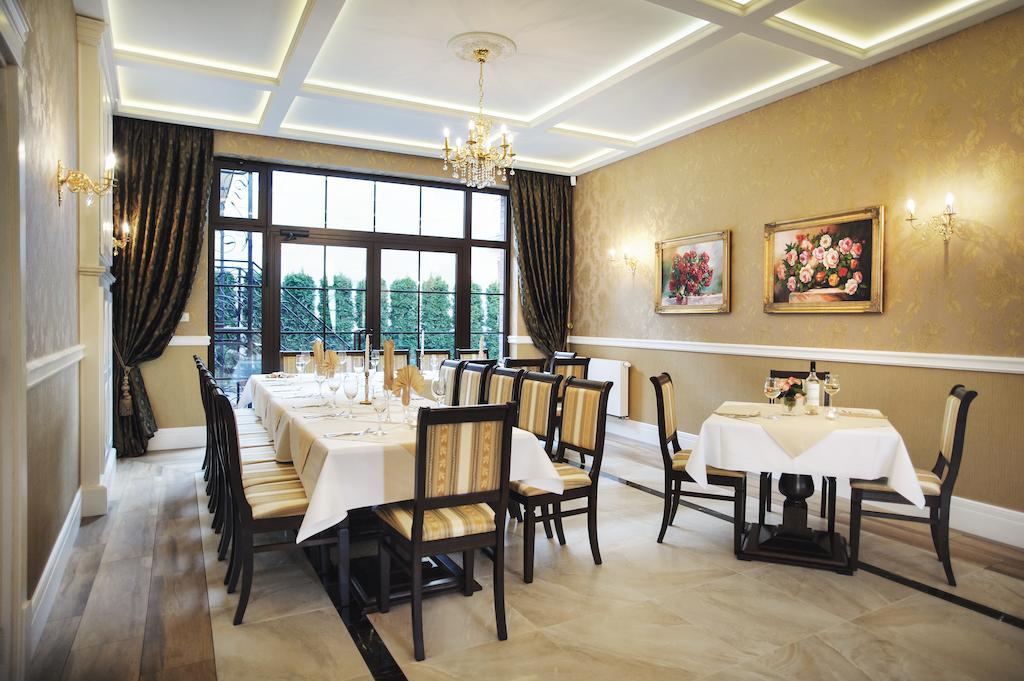 Hotel Kopernik تشيخوتشينيك المظهر الخارجي الصورة