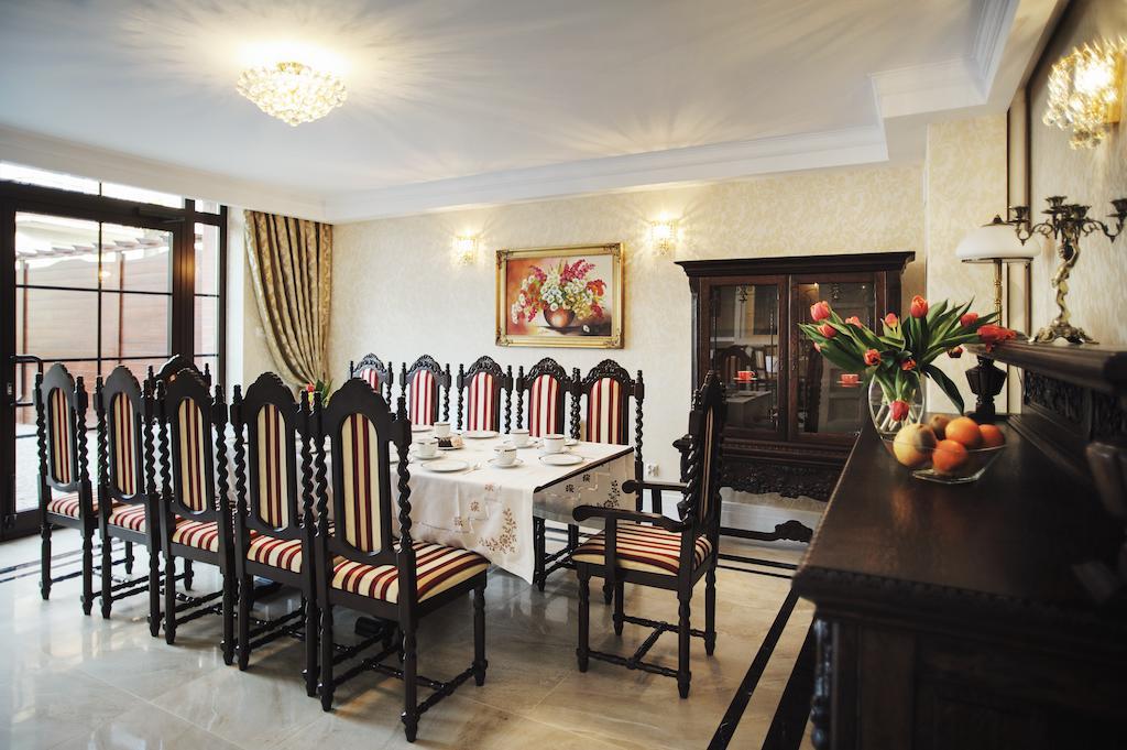 Hotel Kopernik تشيخوتشينيك المظهر الخارجي الصورة